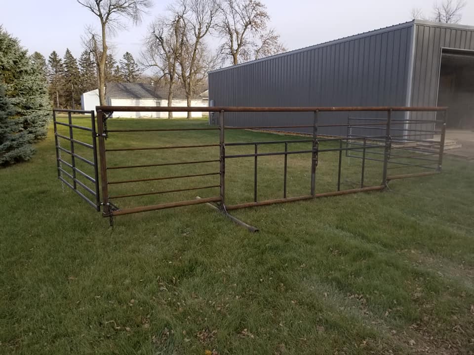 freestanding creep panels
